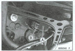 Upper Inner Fairing Removal 